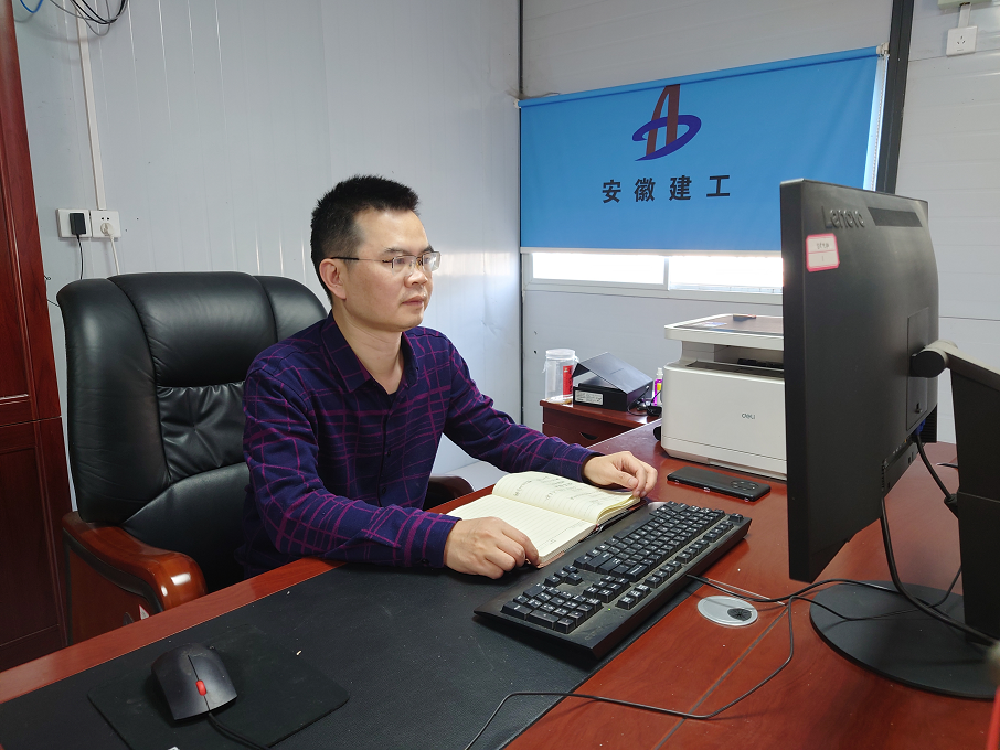 基層職工熱議黨的二十大系列報(bào)道（五） ：攻堅(jiān)克難、奮勇前行，向公司交出一份份高質(zhì)量答卷！